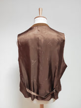 Afbeelding in Gallery-weergave laden, Harris Tweed X Carl Gross gilet en pure laine vierge 56