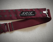 Carica l'immagine nel visualizzatore di Gallery, Motsch & Fils noeud papillon bordeaux vintage à motif géométrique Made in France