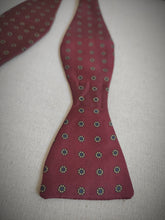 Carica l'immagine nel visualizzatore di Gallery, Motsch & Fils noeud papillon bordeaux vintage à motif géométrique Made in France