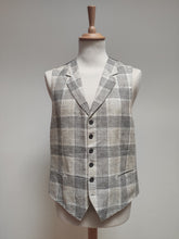 Afbeelding in Gallery-weergave laden, Suitsupply gilet pur lin à carreaux modèle Capetown 54