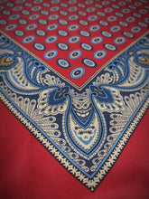 Charger l'image dans la galerie, Pochette rouge vintage à motif géométrique Made in Italy