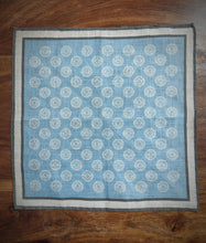 Charger l'image dans la galerie, Paul Taylor pochette bleue en lin à motif géométrique Made in Italy