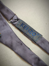 Charger l'image dans la galerie, Nœud papillon en soie parme vintage Kenzo Paris