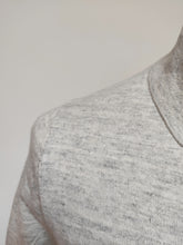 Charger l'image dans la galerie, Suitsupply polo gris clair en coton et lin S