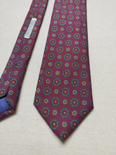 Carica l'immagine nel visualizzatore di Gallery, Hill & Drake cravate en soie à motif floral Made in England