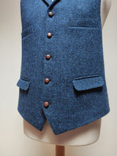 Charger l'image dans la galerie, Harris Tweed X Carl Gross gilet bleu en pure laine vierge 54