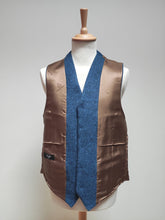 Charger l'image dans la galerie, Harris Tweed X Carl Gross gilet bleu en pure laine vierge 54