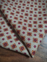 Charger l'image dans la galerie, Butch Tailors pochette en laine à motif géométrique Made in Italy