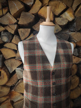 Charger l'image dans la galerie, Paul Smith gilet à carreaux en laine Made in Belgium 52
