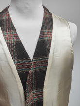 Charger l'image dans la galerie, Paul Smith gilet à carreaux en laine Made in Belgium 52