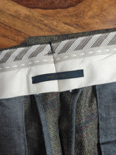 Afbeelding in Gallery-weergave laden, Laboratori Italiani pantalon à carreaux en laine et cachemire 52
