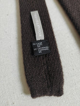 Carica l'immagine nel visualizzatore di Gallery, Rosa & Teixeira cravate marron à bout carré en laine et cachemire
