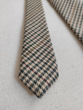 Carica l'immagine nel visualizzatore di Gallery, Etro Milano cravate vintage en laine Made in Italy