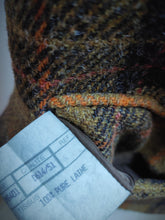 Afbeelding in Gallery-weergave laden, De Fursac X Harris Tweed gilet à carreaux en pure laine 54/56