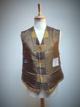 Afbeelding in Gallery-weergave laden, De Fursac X Harris Tweed gilet à carreaux en pure laine 54/56