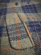 Afbeelding in Gallery-weergave laden, De Fursac X Harris Tweed gilet à carreaux en pure laine 54/56