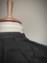 Afbeelding in Gallery-weergave laden, Façonnable costume croisé gris en laine et cachemire 46