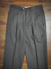 Afbeelding in Gallery-weergave laden, Façonnable costume croisé gris en laine et cachemire 46