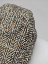 Charger l'image dans la galerie, Harris Tweed casquette plate en laine à chevrons 58