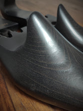 Charger l'image dans la galerie, Berluti Paris embauchoirs en bois noir pointure 8/42 FR Made in France
