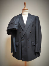 Afbeelding in Gallery-weergave laden, Burberrys costume croisé bleu marine en laine vierge 54