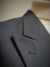 Afbeelding in Gallery-weergave laden, Burberrys costume croisé bleu marine en laine vierge 54