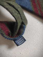 Charger l'image dans la galerie, Cravate club vintage 100% cachemire Made in Italy