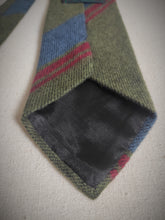 Charger l'image dans la galerie, Cravate club vintage 100% cachemire Made in Italy