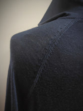 Charger l'image dans la galerie, Suitsupply sweat à capuche zippé en laine merinos bleu marine S/M