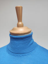 Charger l'image dans la galerie, Drumohr pull à col roulé bleu azur en laine merinos extrafine 52