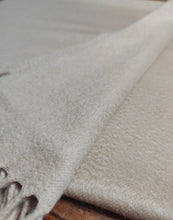 Charger l'image dans la galerie, Loro piana écharpe beige 100% cachemire Made in Italy