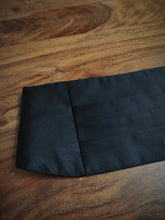 Carica l'immagine nel visualizzatore di Gallery, Polo Ralph Lauren bow tie & cummerbund set 100% silk Made in Italy