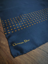 Charger l'image dans la galerie, Christian Dior vintage pochette bleue nuit en soie à motif géométrique