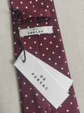 Carica l'immagine nel visualizzatore di Gallery, De Fursac cravate bordeaux à pois en soie Made in Italy