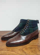 Charger l'image dans la galerie, Septième Largeur bottines tartan Balmoral en cuir de veau marron patiné 7,5 UK/41,5 FR