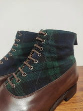 Charger l'image dans la galerie, Septième Largeur bottines tartan Balmoral en cuir de veau marron patiné 7,5 UK/41,5 FR