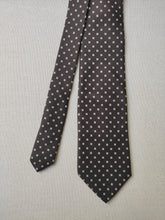 Charger l'image dans la galerie, Drake's cravate vintage marron en soie Made in England