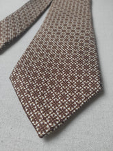 Carica l'immagine nel visualizzatore di Gallery, Façonnable cravate en soie à motif floral Made in Italy