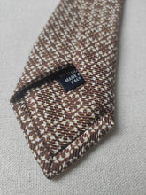 Carica l'immagine nel visualizzatore di Gallery, Façonnable cravate en soie à motif floral Made in Italy