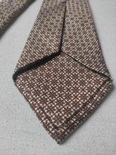 Carica l'immagine nel visualizzatore di Gallery, Façonnable cravate en soie à motif floral Made in Italy