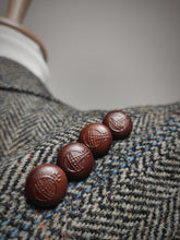 Charger l'image dans la galerie, Harris Tweed X Mario Barutti blazer chevrons à carreaux en laine 52
