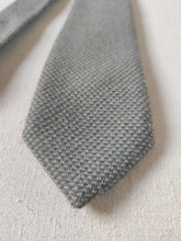Charger l'image dans la galerie, Stuart Turner & Co cravate vintage en pure laine