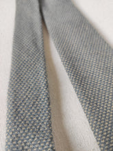Charger l'image dans la galerie, Stuart Turner & Co cravate vintage en pure laine