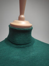 Charger l'image dans la galerie, Suitsupply pull à col roulé vert en laine mérinos M