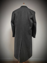 Afbeelding in Gallery-weergave laden, Manteau croisé vintage à chevrons 100% laine super 100's Loro Piana Made in Italy 54