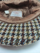 Charger l'image dans la galerie, Harris Tweed casquette tweed Sherlock Holmes Deerstalker 100% laine 62