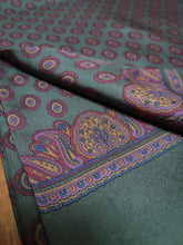 Afbeelding in Gallery-weergave laden, Foulard classique en soie Grigio Perla Made in italy