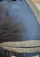 Charger l'image dans la galerie, Blazer vintage en tweed bleu gris en pure laine vierge Harris Tweed 46