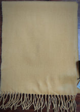 Afbeelding in Gallery-weergave laden, Brooks Brothers écharpe unie jaune 100% cachemire Made in Scotland