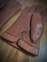 Charger l'image dans la galerie, Gants vintage en cuir lisse marron T. 8,5